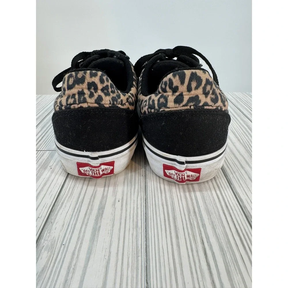 Vans Low‎ Top Black and Leopard Print Suede Skate Shoes Sneakers Women's 7.5